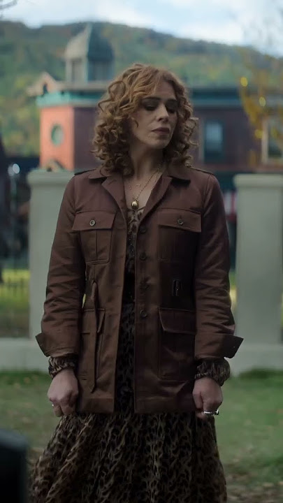 Miss Isadora Capri Satin Jacket